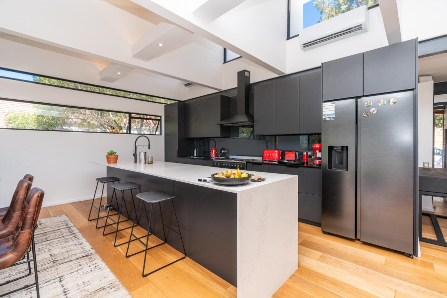 To Let 3 Bedroom Property for Rent in Tamboerskloof Western Cape